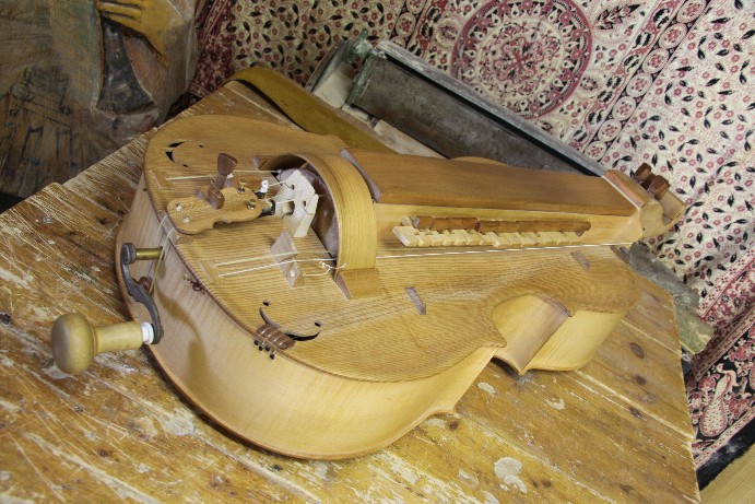 Cello- oder Gambenleier – Detail